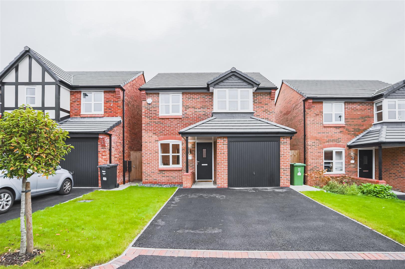 3 Bed Detached House For Sale - Main Image